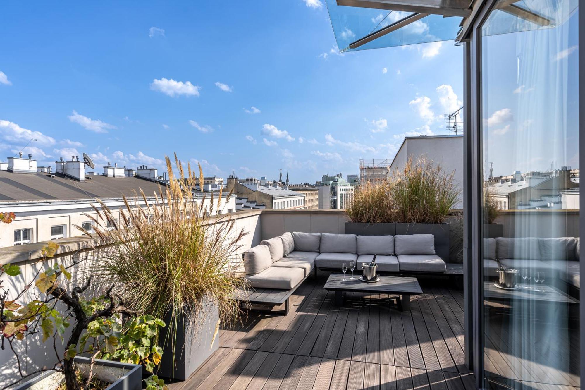 H15 Boutique Hotel, Warsaw, A Member Of Design Hotels Exterior photo Roof terrace