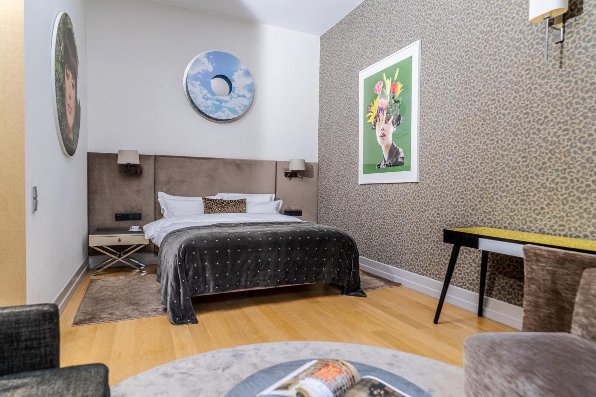 H15 Boutique Hotel, Warsaw, A Member Of Design Hotels Exterior photo A room at the hotel